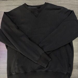 Uniqlo Men's Black Crewneck Pullover Sweatshirt